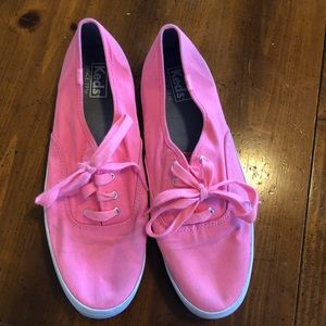 Keds bright pink tennis shoes size 10